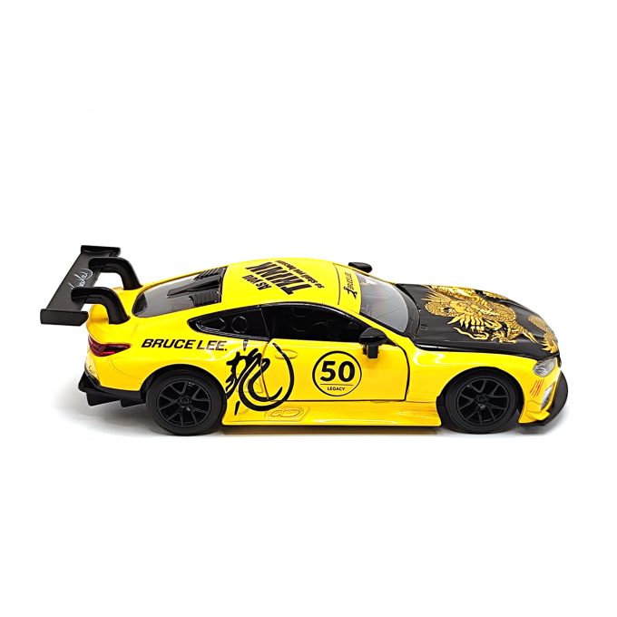 Bmw M8 Gte 2018 (Bruce Lee 50Th Anniversary Yellow) Model | 1:32